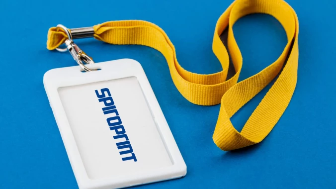 Reklaminiai raiščiai su logotipu - praktiškas ir estetiškas firminis įtaisas