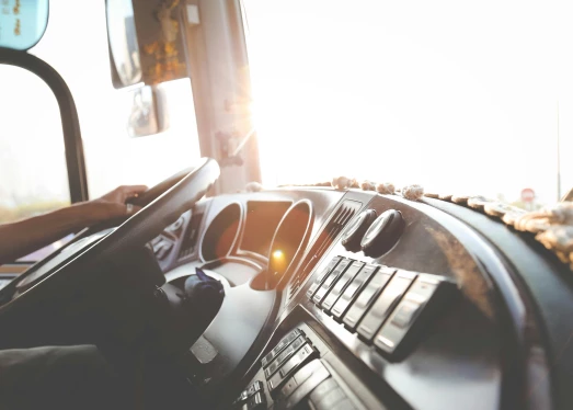 Transporto pramonei skirti įtaisai