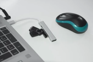 USB šakotuvas - ROSKO - Sidabrinis