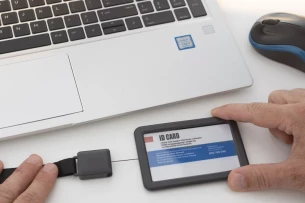 BINO ID ženkliukų dėklas - BLACK
