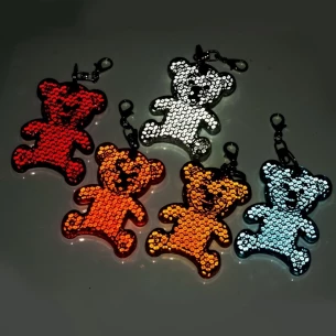 Atspindintis plastikinis meškiukas raktų pakabukas - Raudonas