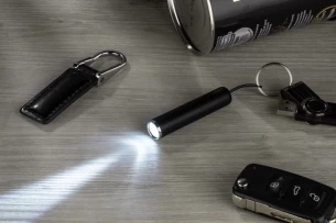 IGNI žibintuvėlis - Juodas