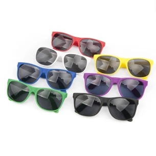 Akiniai nuo saulės - žali